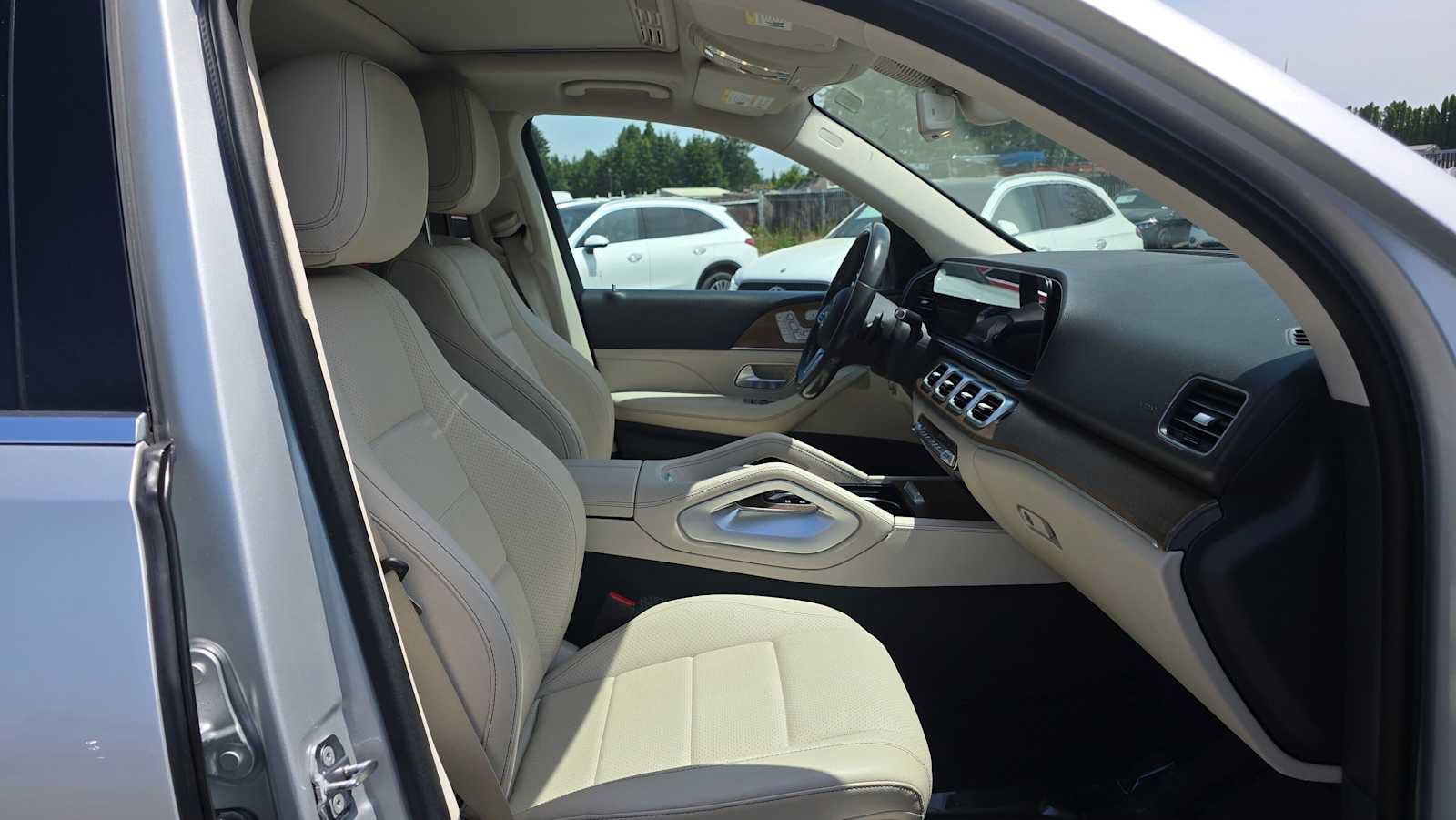 Certified 2020 Mercedes-Benz GLE 350 w/ Premium Package image 10