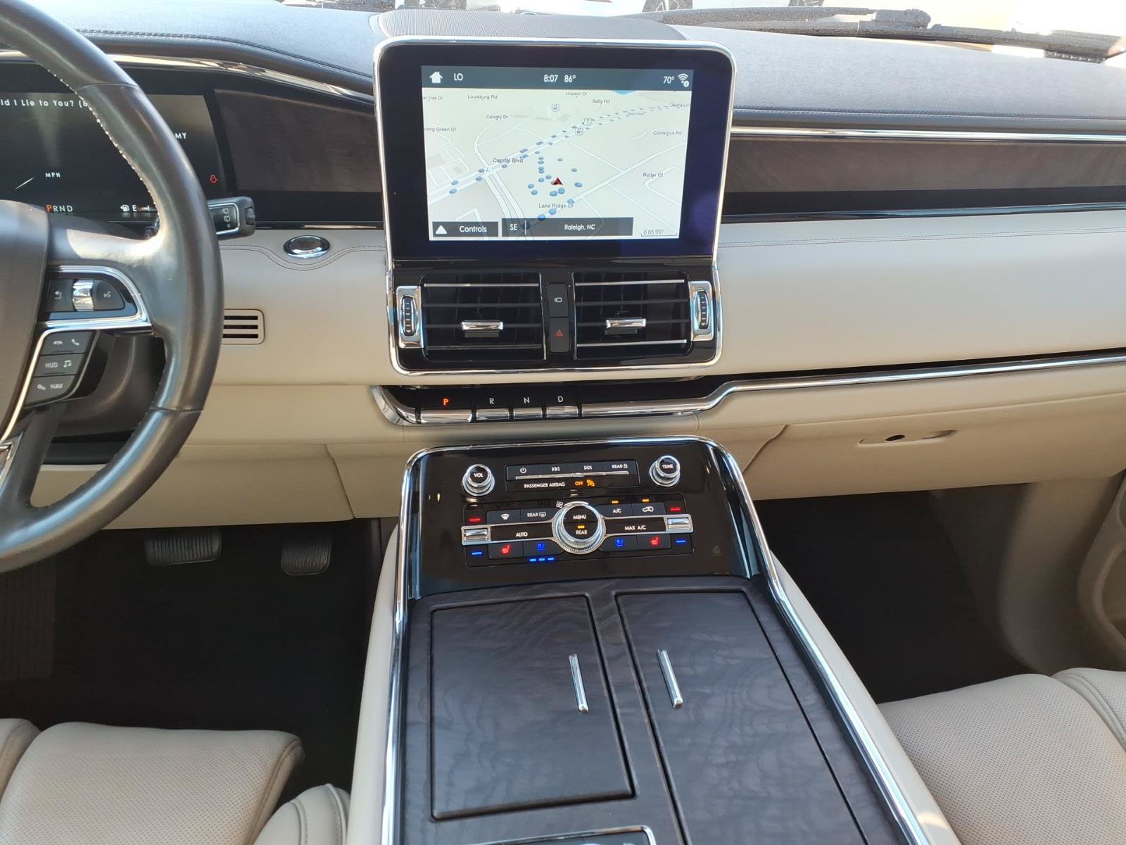 Used 2019 Lincoln Navigator Reserve AWD/4WD image 12