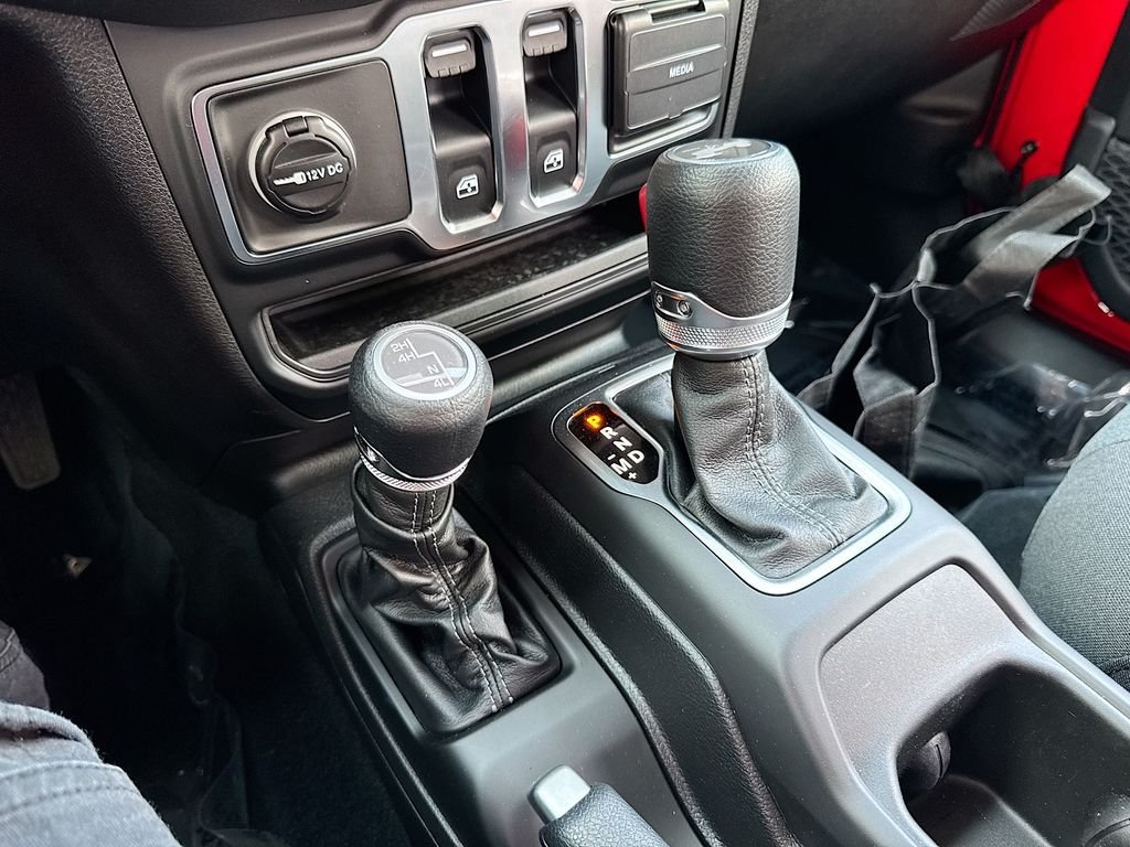Used 2026 Jeep Wrangler Sport AWD/4WD image 29