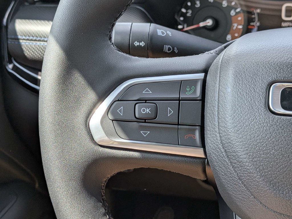 New 2026 Jeep Compass Latitude AWD/4WD image 23