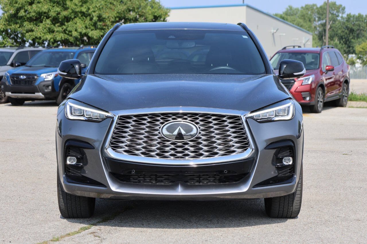 Used 2023 INFINITI QX55 Essential AWD/4WD image 2