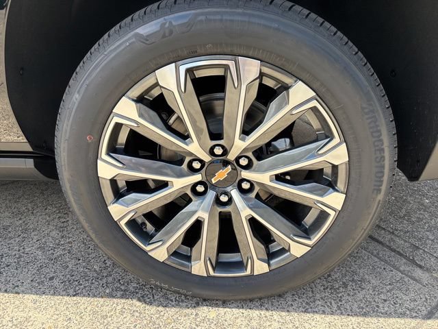 New 2026 Chevrolet Suburban High Country AWD/4WD image 12
