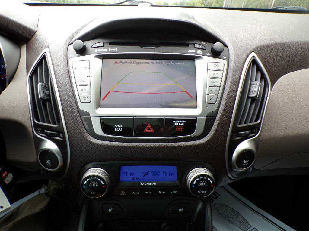 Used 2012 Hyundai Tucson Limited w/ Premium Pkg AWD/4WD image 27