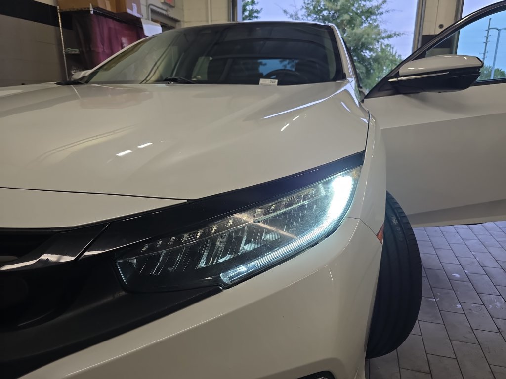 Used 2019 Honda Civic Touring image 31