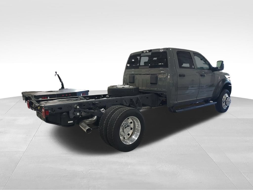 New 2026 RAM 5500 4x4 Crew Cab image 5