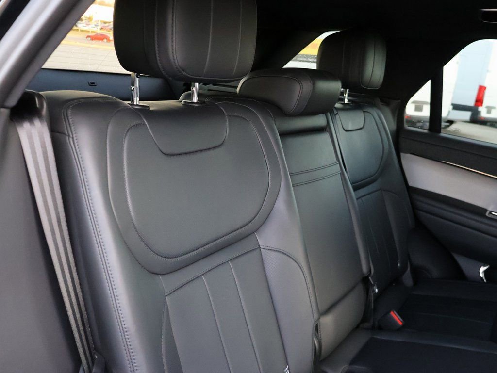 Used 2024 Land Rover Range Rover Sport Dynamic SE AWD/4WD image 13