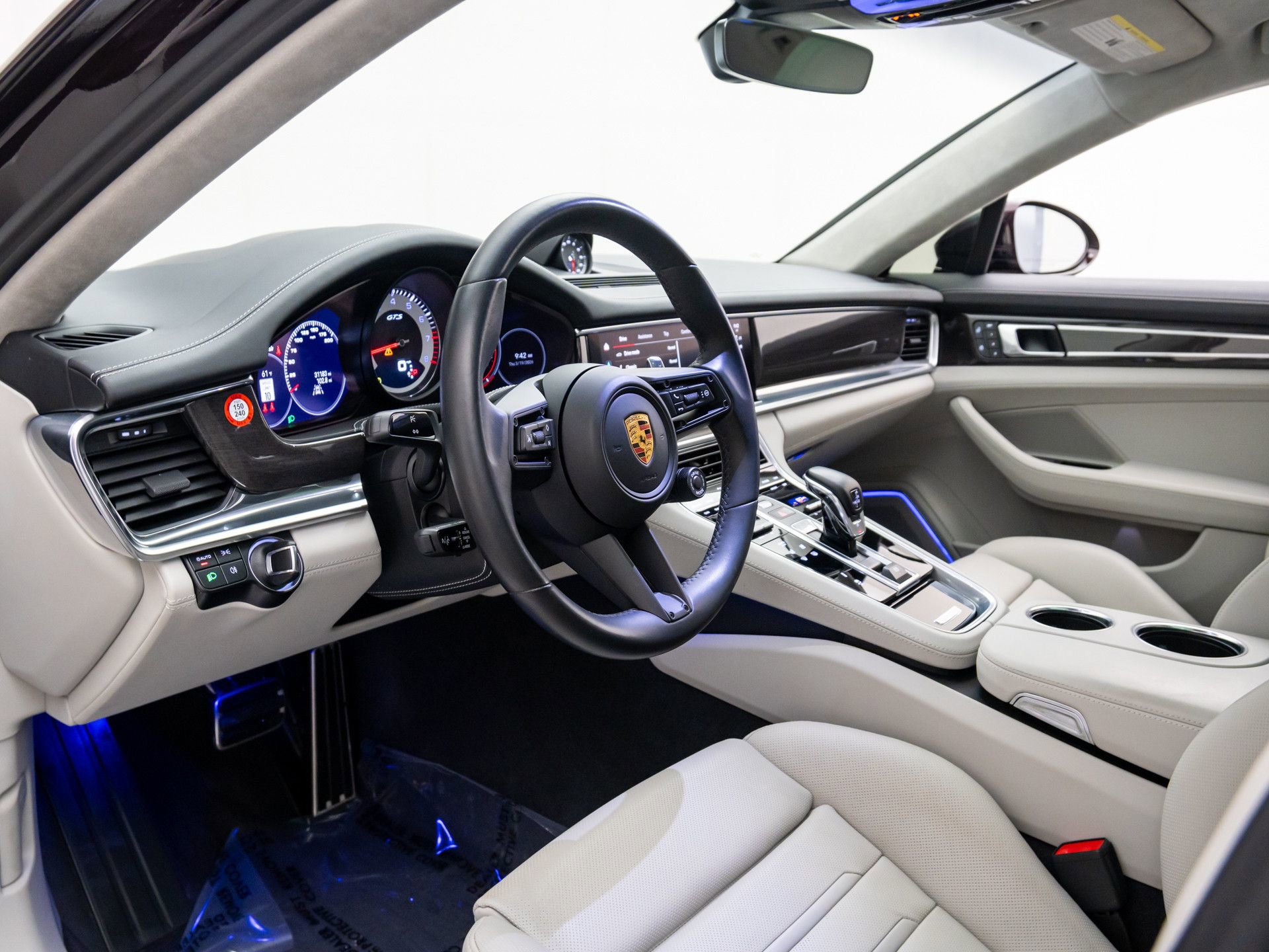 Certified 2023 Porsche Panamera GTS image 4