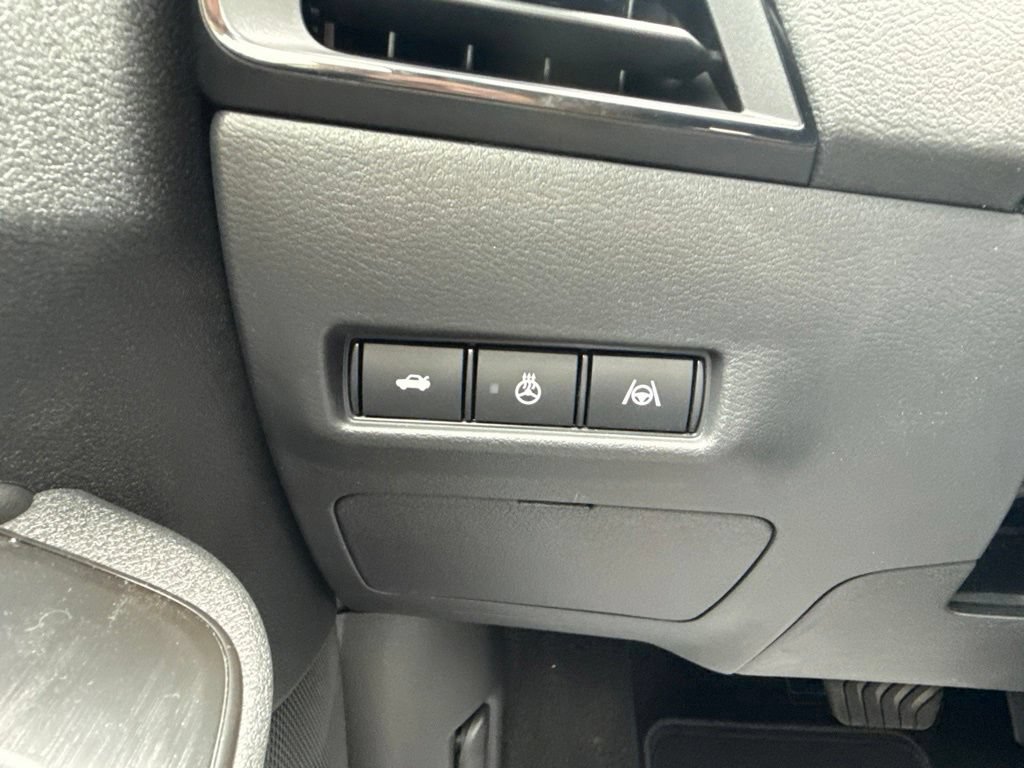 New 2026 Nissan Sentra SR FWD image 19
