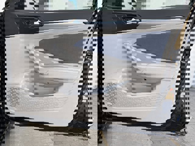 New 2025 Volkswagen Jetta SE image 28