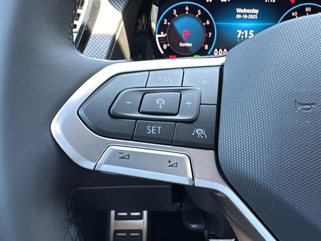 New 2026 Volkswagen Atlas Cross Sport SEL R-Line image 19