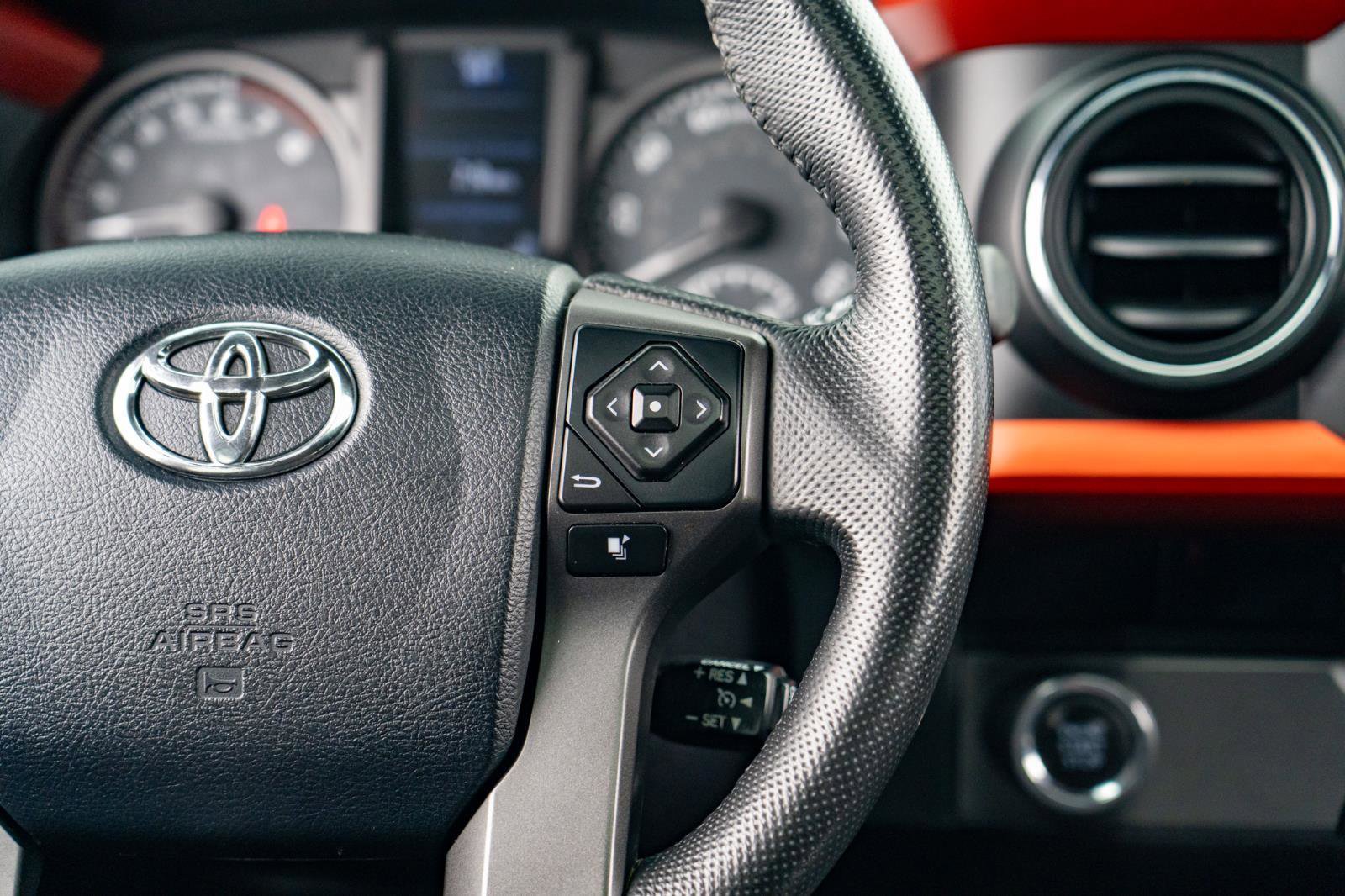 Used 2016 Toyota Tacoma TRD Sport w/ Premium & Technology Package RWD image 21