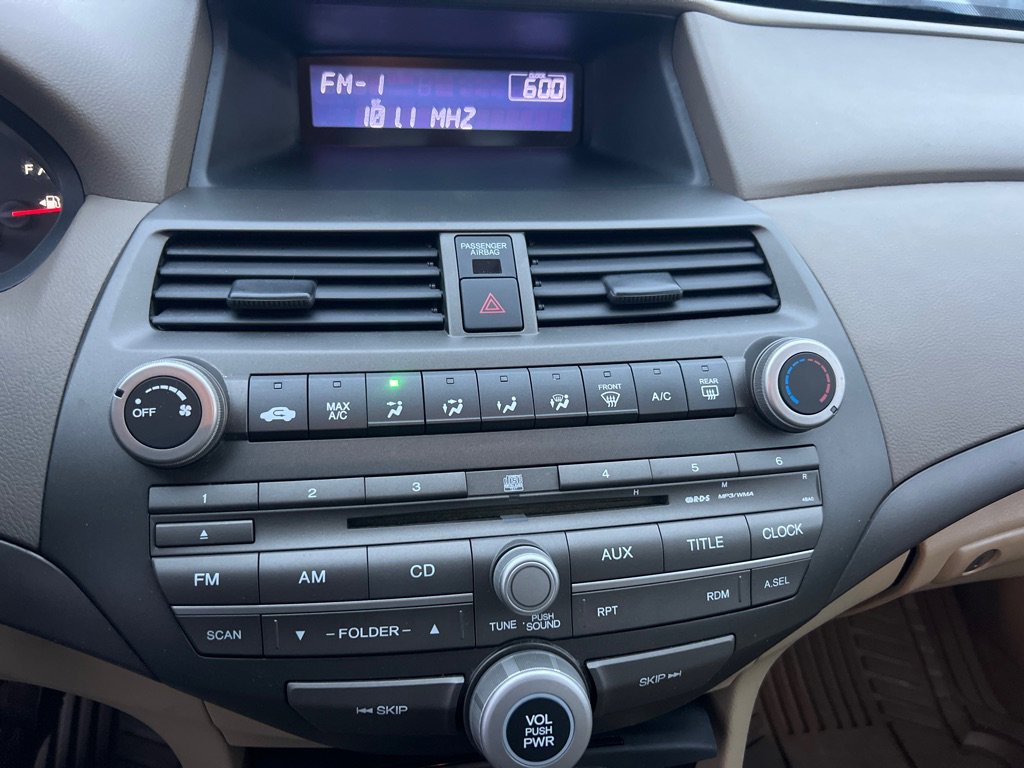 Used 2010 Honda Accord LX-P image 30