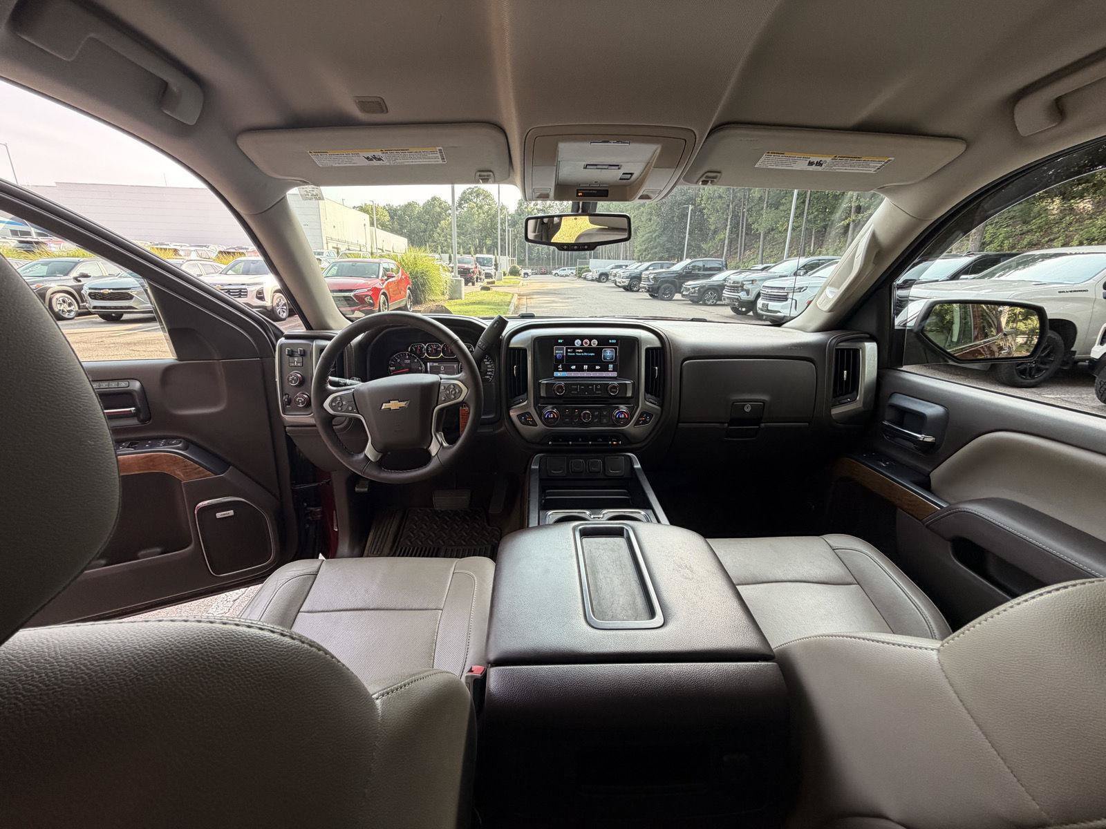 Used 2015 Chevrolet Silverado 1500 LTZ w/ LTZ Plus Package AWD/4WD image 31