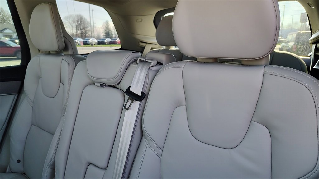 New 2026 Volvo XC90 B6 Ultra image 28
