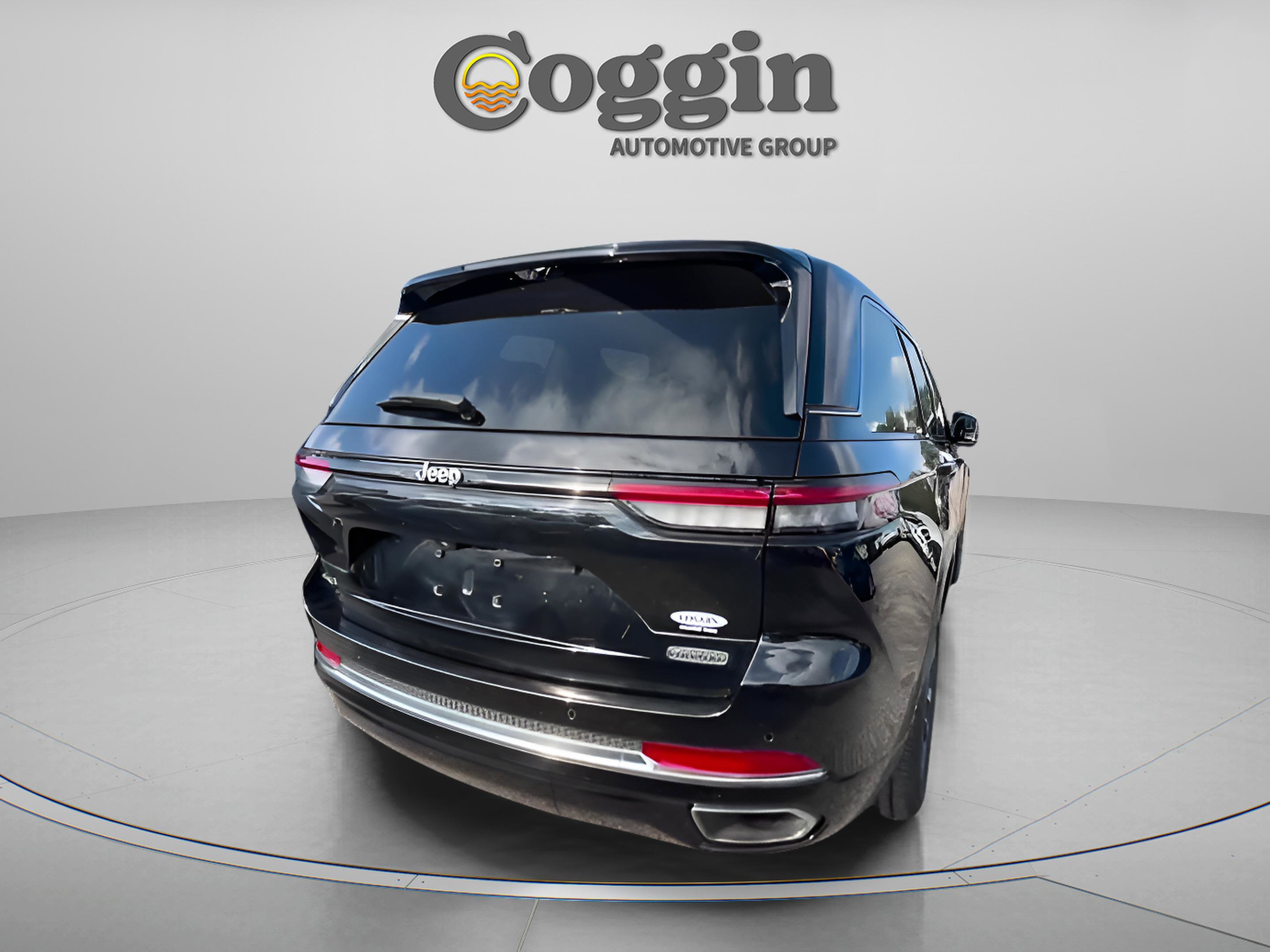 Used 2023 Jeep Grand Cherokee Overland w/ Adv Protech Group III image 4