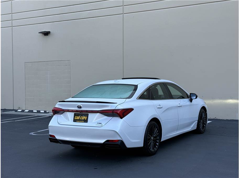 Used 2019 Toyota Avalon XSE w/ All Weather Liner Package FWD image 7