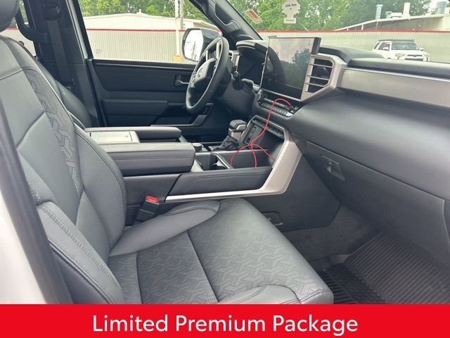 Used 2025 Toyota Tundra Limited AWD/4WD image 8