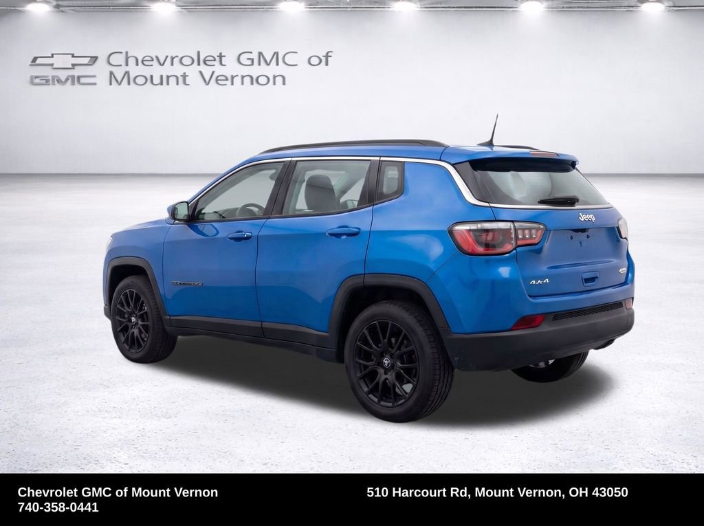 Used 2019 Jeep Compass Latitude w/ Cold Weather Group AWD/4WD image 3