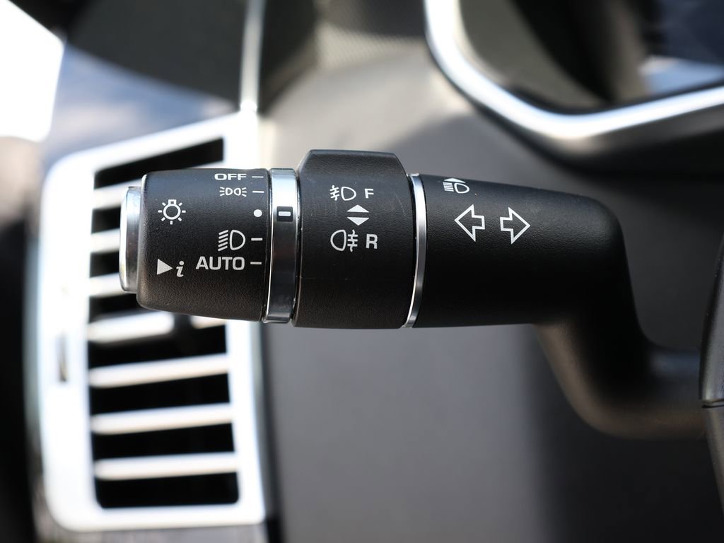 Used 2021 Land Rover Range Rover P525 Westminster Edition image 42