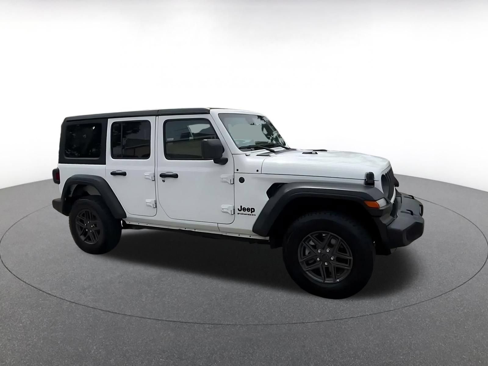 Used 2025 Jeep Wrangler Unlimited Sport AWD/4WD image 2