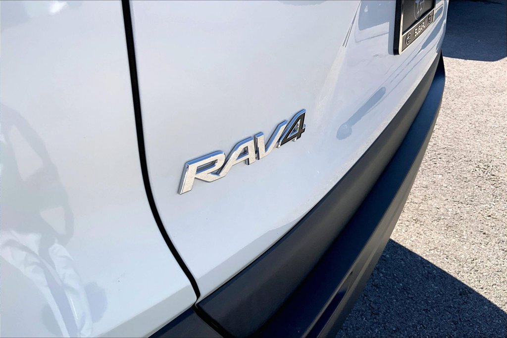 Used 2021 Toyota RAV4 XLE Premium FWD image 24