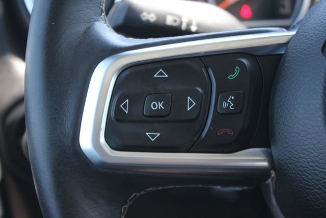 Used 2018 Jeep Wrangler Unlimited Sahara w/ Dual Top Group AWD/4WD image 27