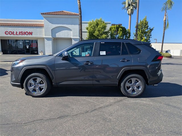 Used 2025 Toyota RAV4 XLE image 5