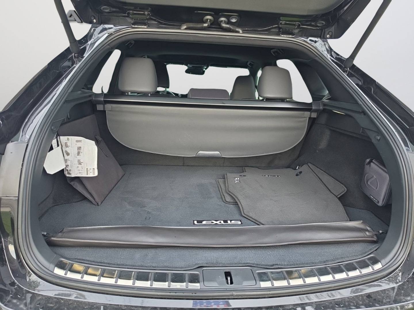 Used 2023 Lexus RX 350 w/ Accessory Package (Z1) AWD/4WD image 10