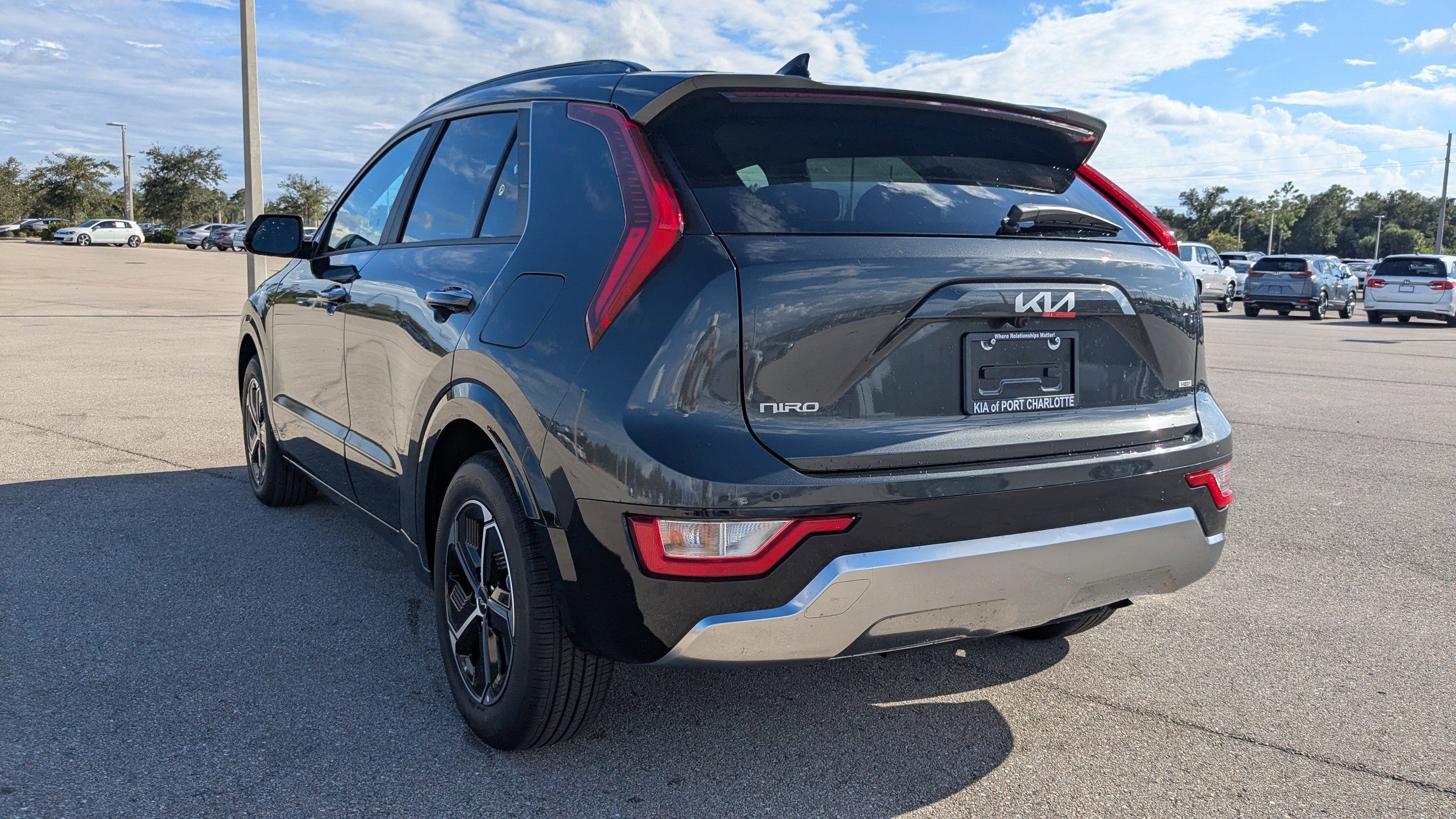New 2025 Kia Niro SX image 7