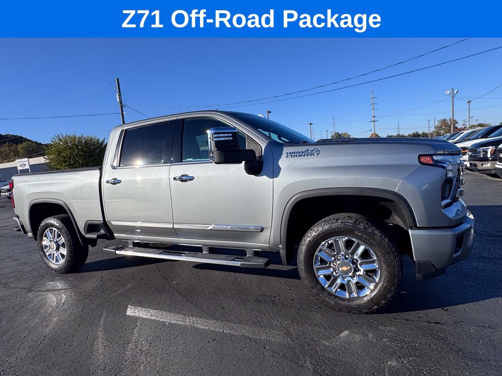 Used 2024 Chevrolet Silverado 2500 High Country w/ Technology Package AWD/4WD image 1