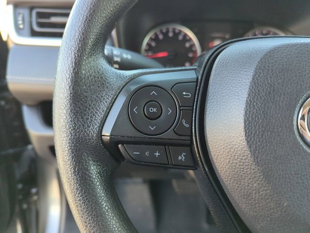 Used 2021 Toyota RAV4 LE image 21