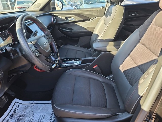 Used 2023 Chevrolet TrailBlazer RS w/ Convenience Package image 3