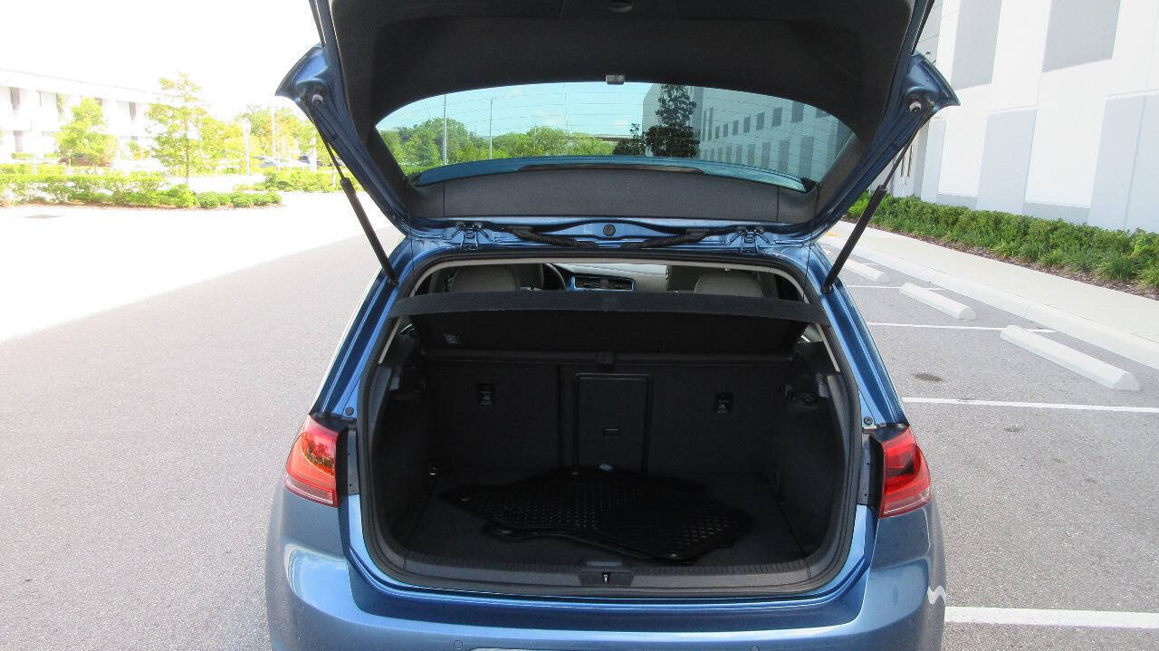 Used 2015 Volkswagen e-Golf SEL Premium FWD image 17
