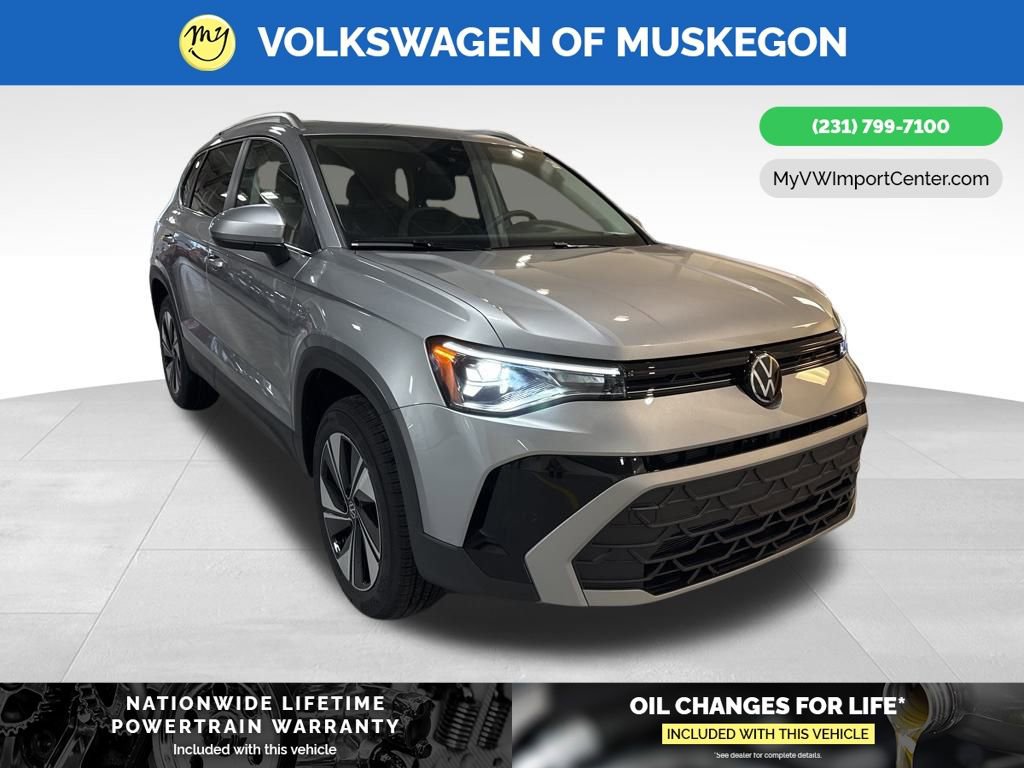 New 2026 Volkswagen Taos SE image 1