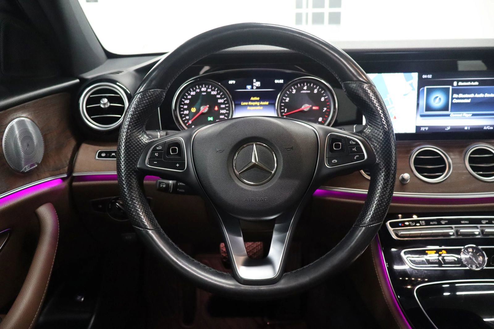 Used 2017 Mercedes-Benz E 300 4MATIC image 32