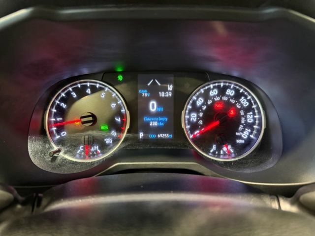 Used 2019 Toyota RAV4 XLE w/ Convenience Package FWD image 18
