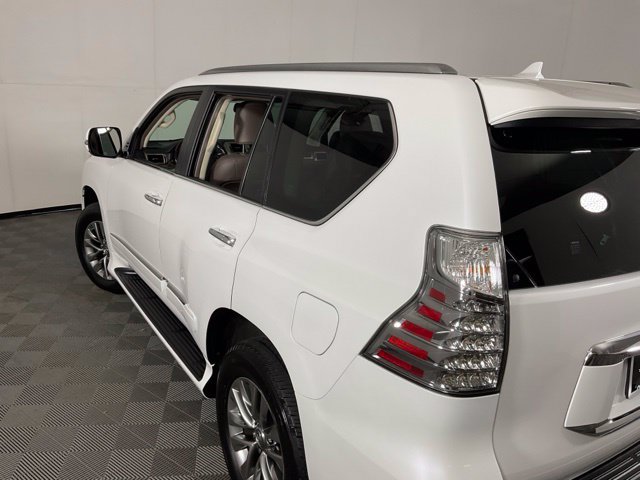 Used 2015 Lexus GX 460 Luxury w/ Preferred Accessory Package AWD/4WD image 36