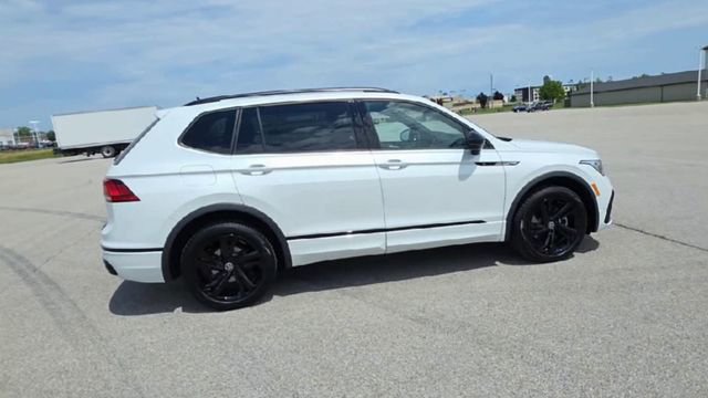 Used 2023 Volkswagen Tiguan SE R-Line FWD image 8