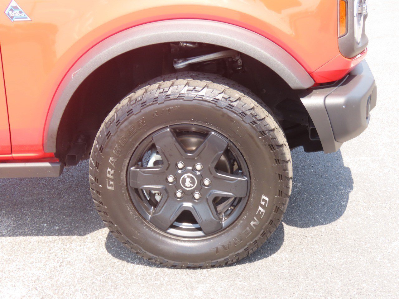 Used 2024 Ford Bronco Black Diamond AWD/4WD image 9