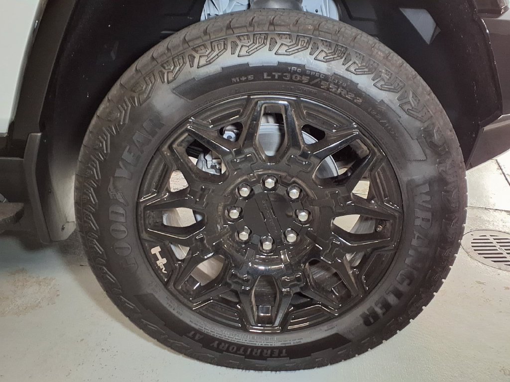 New 2026 GMC Hummer EV 4x4 Crew Cab image 4