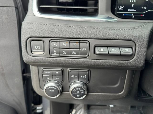 Used 2022 GMC Yukon XL Denali AWD/4WD image 18