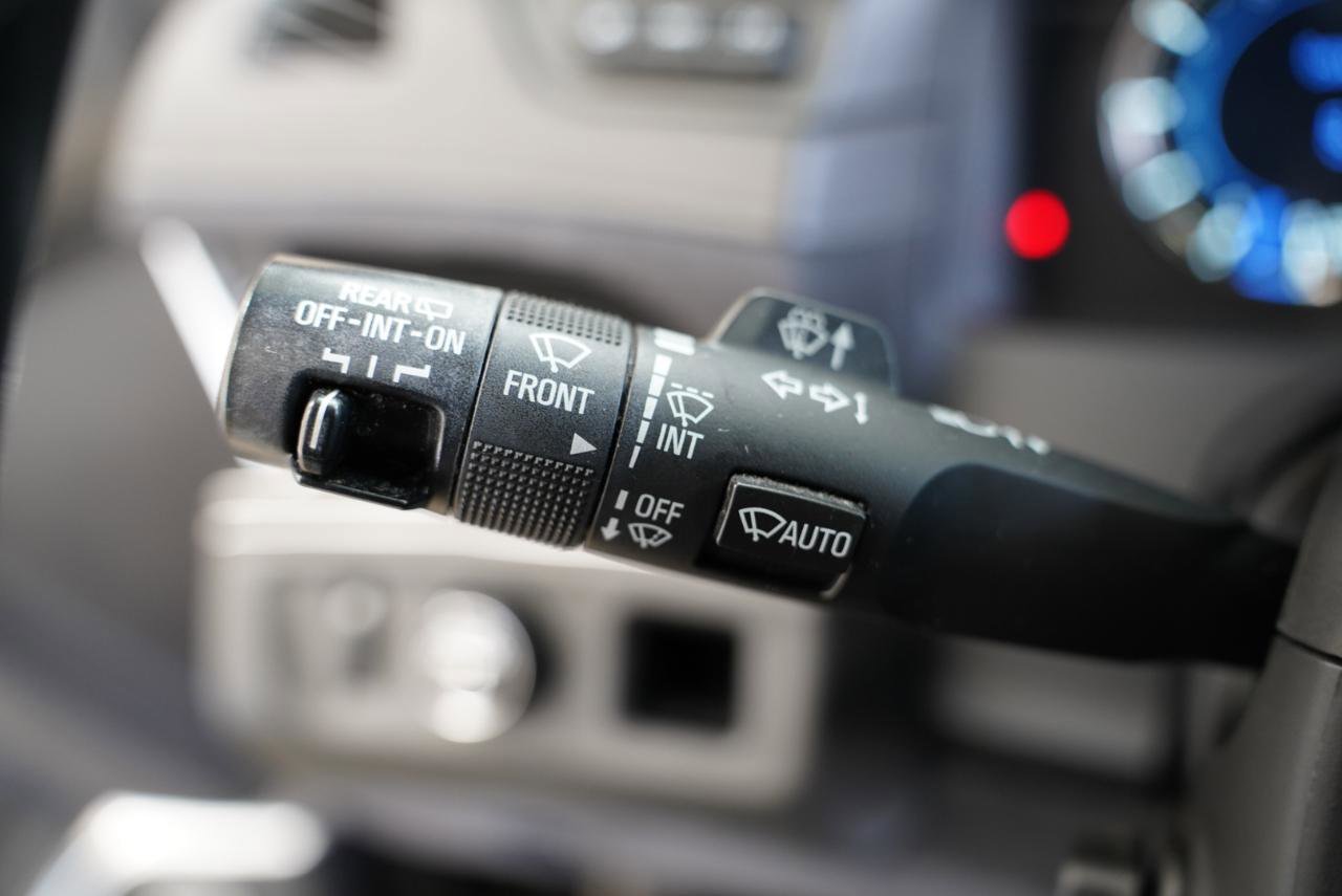 Used 2018 Cadillac Escalade Platinum image 14