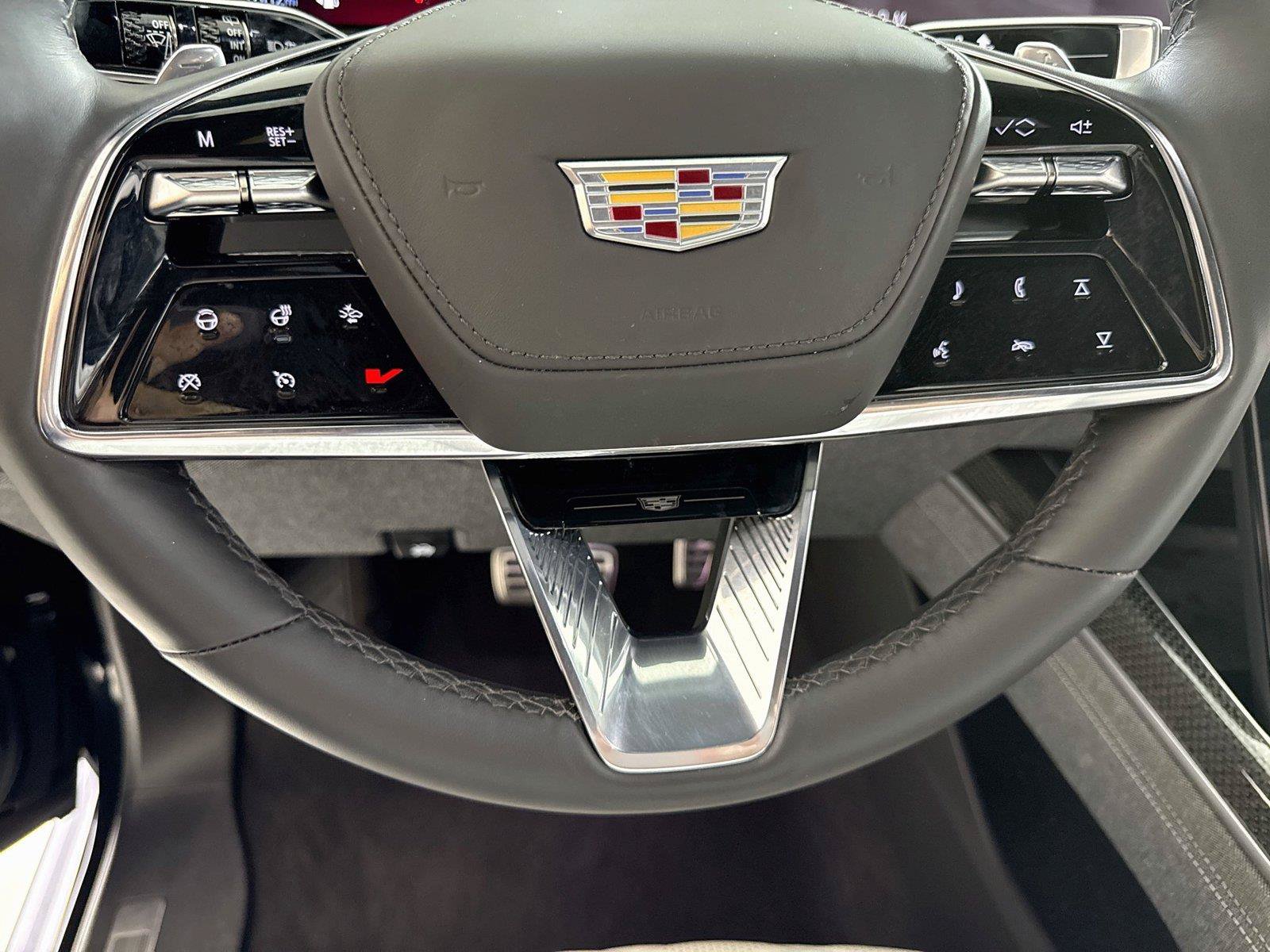 Used 2025 Cadillac Escalade V w/ LPO, ONYX Package AWD/4WD image 22