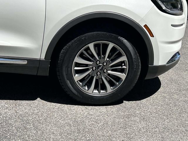 Used 2022 Lincoln Nautilus FWD w/ Premium Package image 9