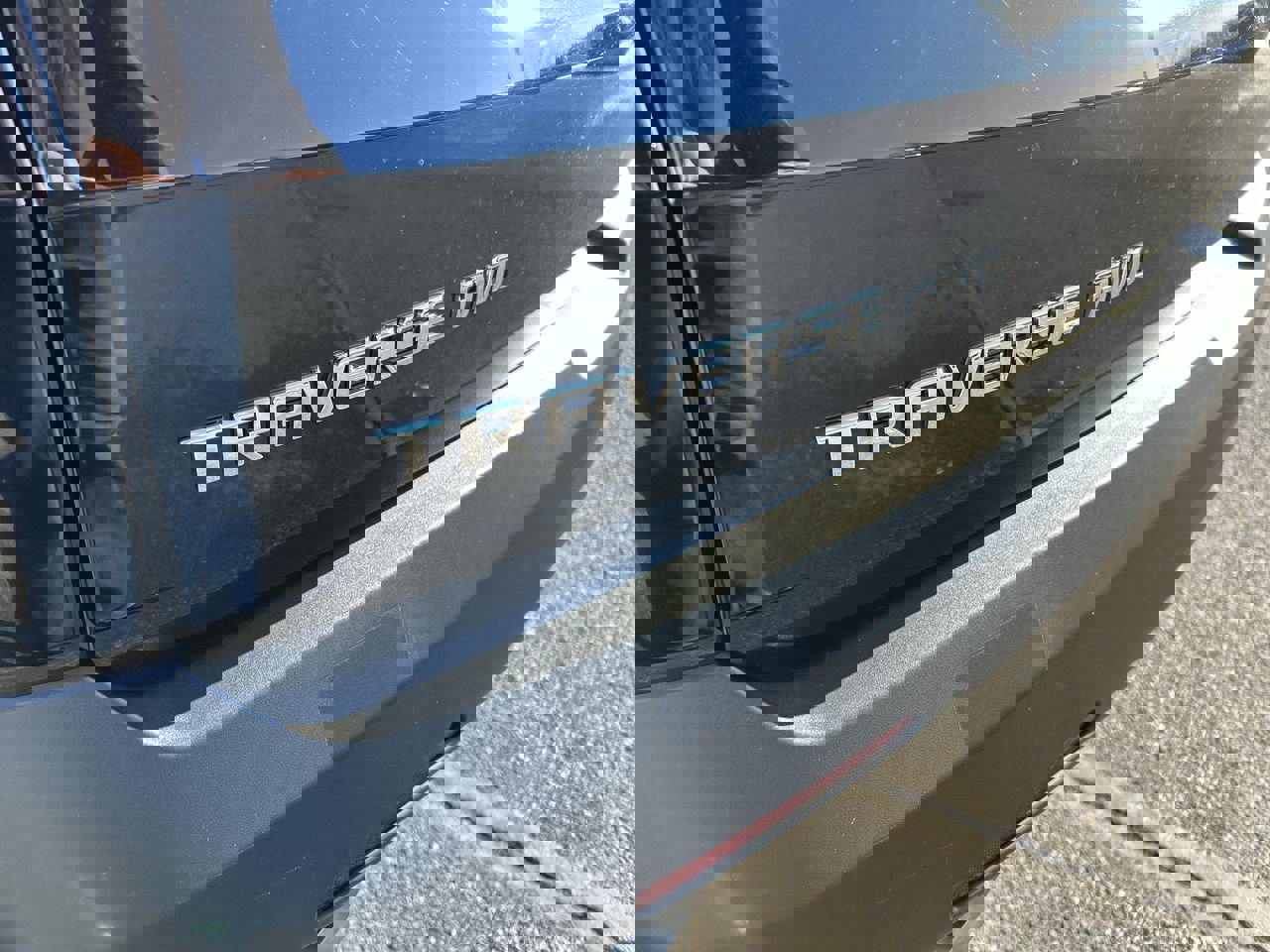 Used 2023 Chevrolet Traverse LT image 10