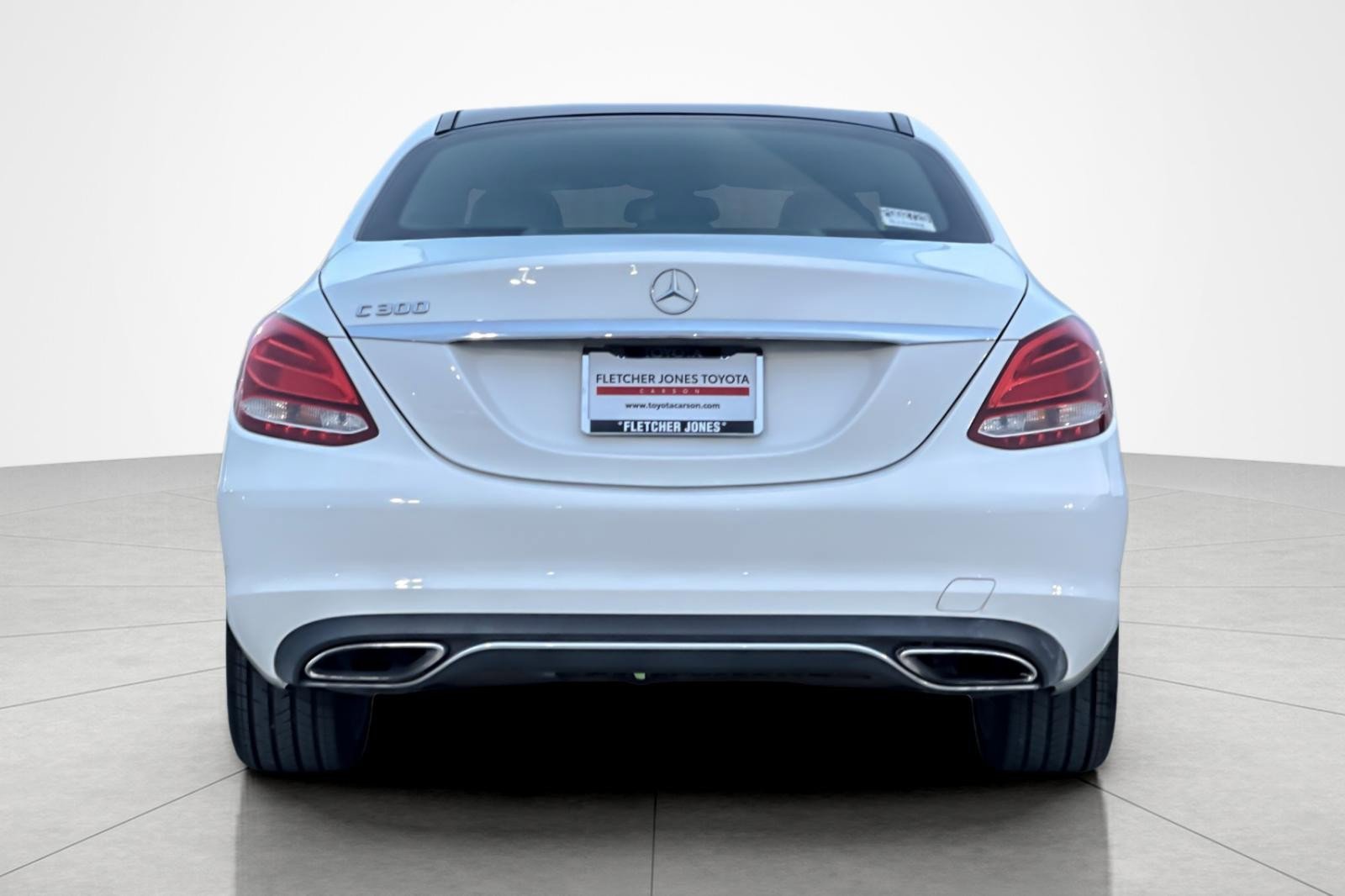 Used 2018 Mercedes-Benz C 300 Sedan w/ Premium Package image 4