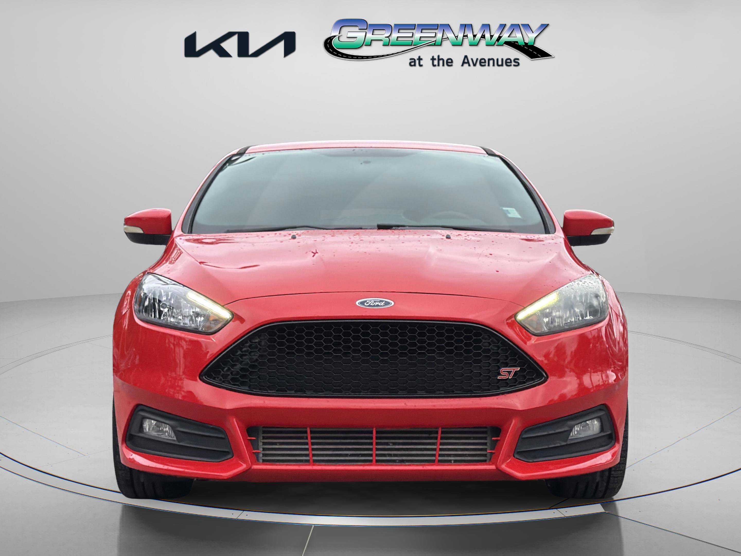 Used 2016 Ford Focus ST FWD image 3