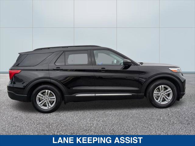 Certified 2022 Ford Explorer XLT w/ Equipment Group 202A image 6