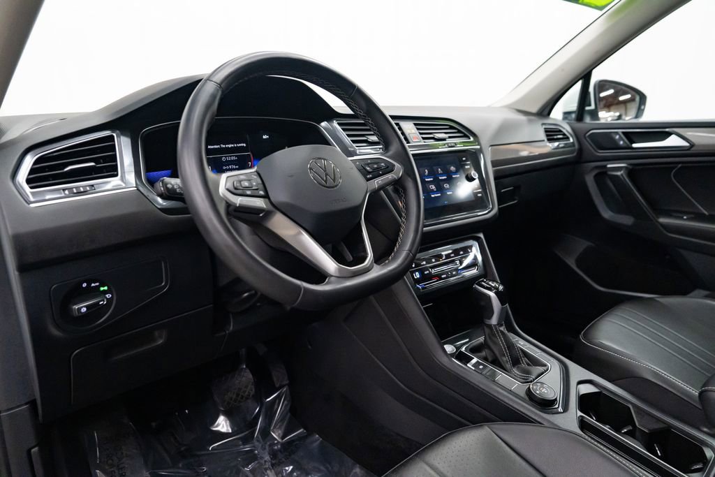 Used 2024 Volkswagen Tiguan SE image 22