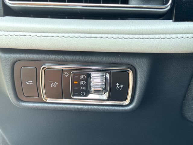 Used 2025 Lincoln Aviator Reserve w/ Equipment Group 201A AWD/4WD image 31